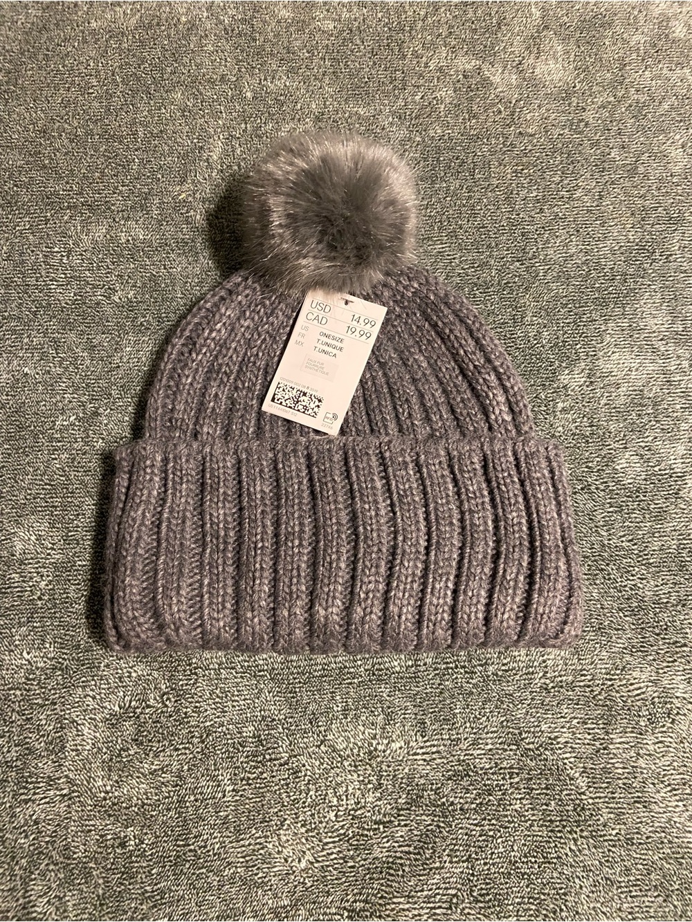 Gray Knit Pom Beanie